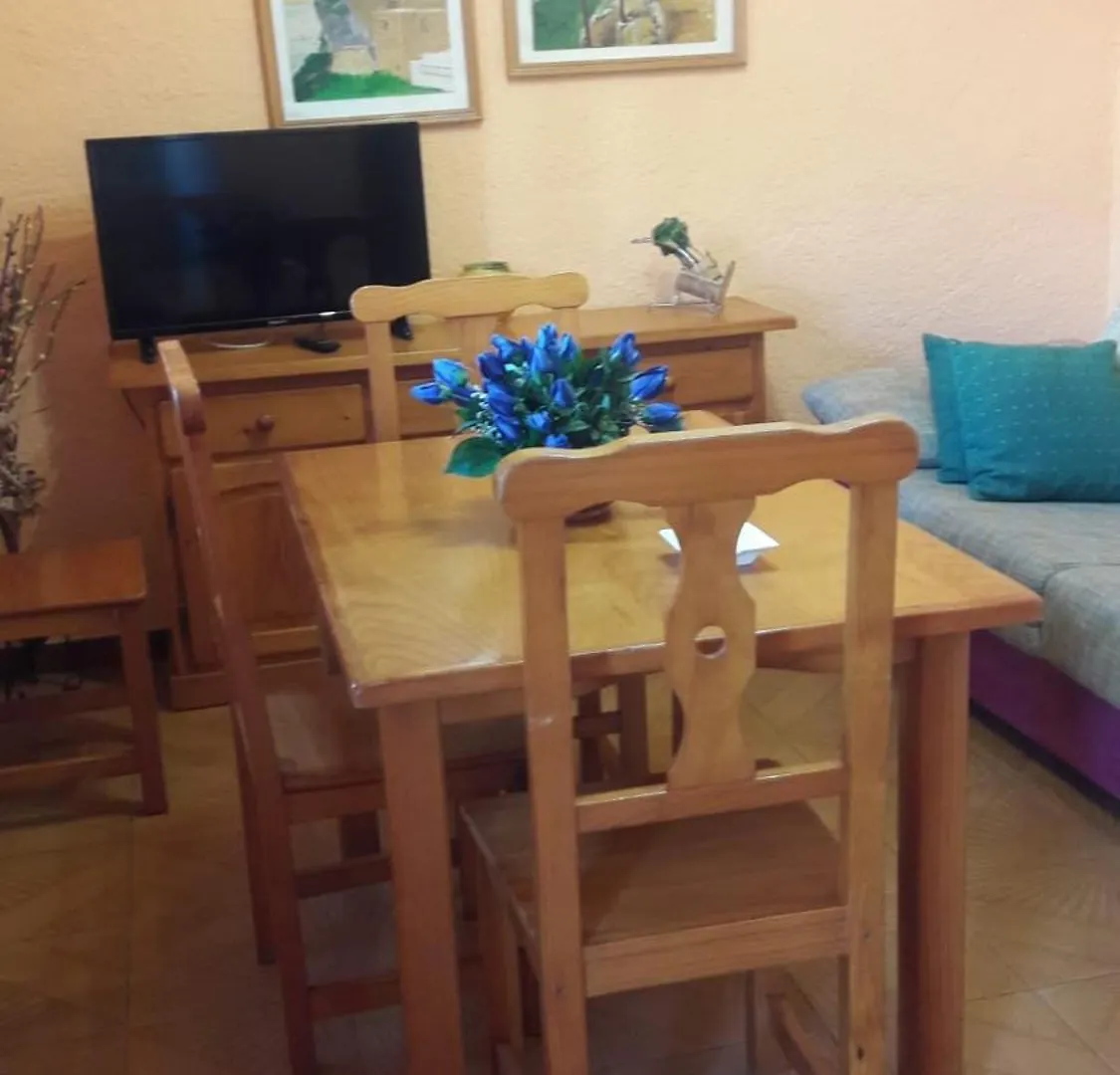Apartamentos Sevilla Arroyo Frio